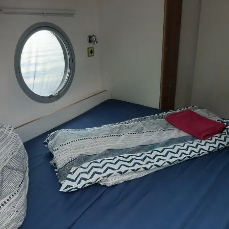 Hausboot Sambesi Botel *