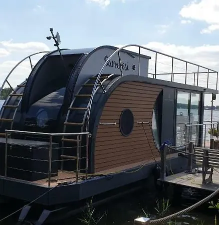 Hausboot Sambesi * Kablow