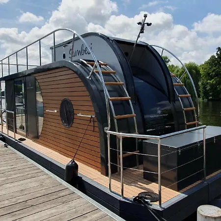 Hausboot Sambesi Botel Kablow